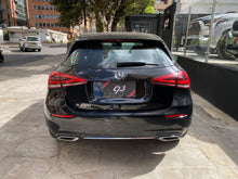 Cargar imagen en el visor de la galería, Mercedes-Benz A200 Hatchback Modelo 2020
