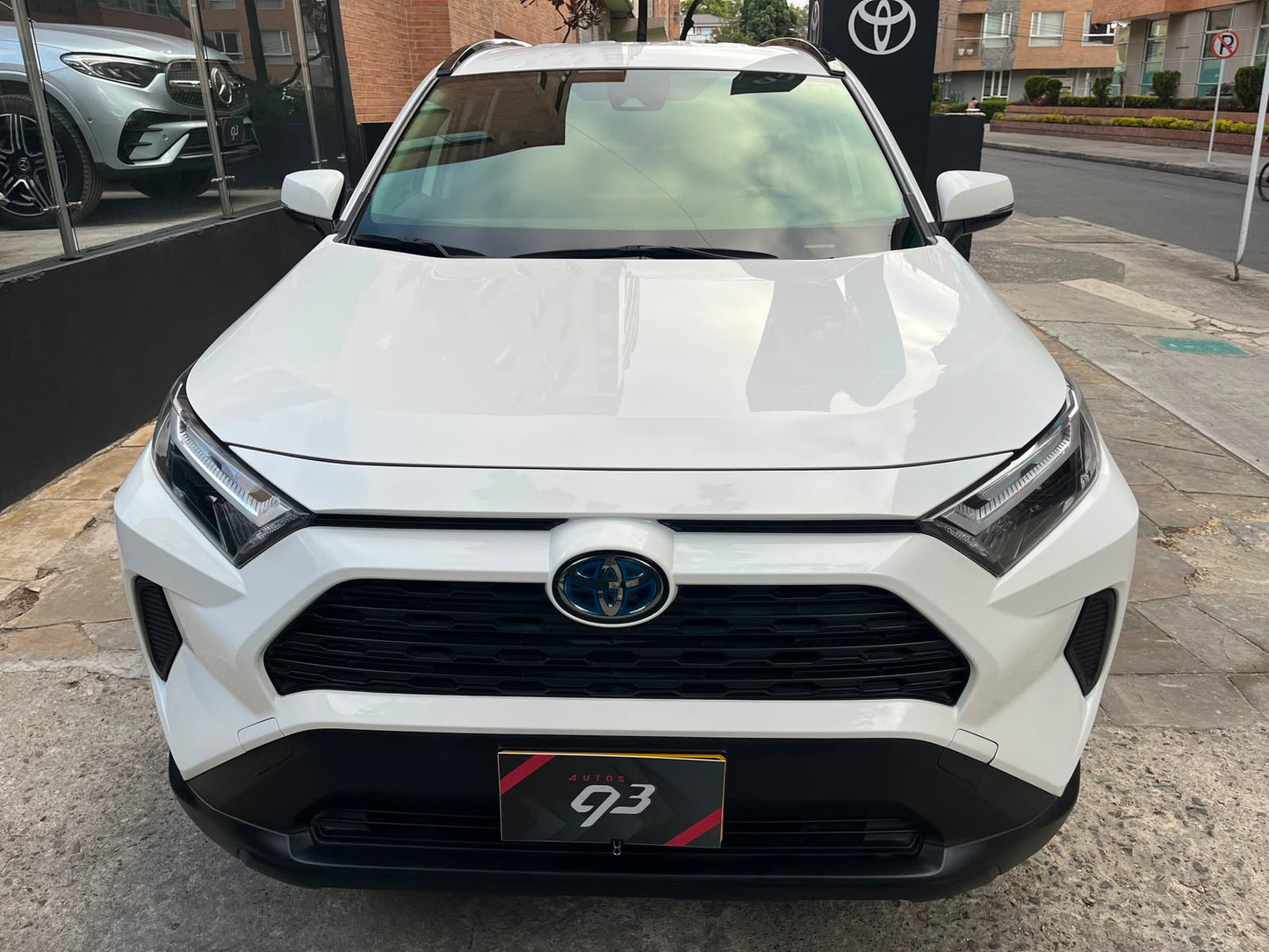 Toyota RAV4 LE Hybrid Modelo 2024