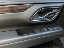 Cargar imagen en el visor de la galería, Chevrolet Tahoe Z71 Blindada Modelo 2023
