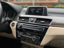 Cargar imagen en el visor de la galería, BMW X1 sDrive20I Modelo 2018
