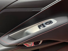 Cargar imagen en el visor de la galería, Chevrolet Corvette C8 Stingray R Modelo 2023
