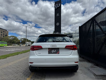 Cargar imagen en el visor de la galería, Audi A3 Sportback Modelo 2019
