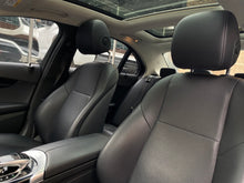 Cargar imagen en el visor de la galería, Mercedes-Benz C200 Modelo 2021
