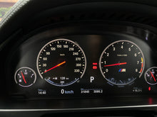Cargar imagen en el visor de la galería, BMW X6 M Modelo 2018
