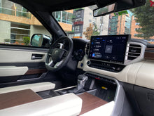 Cargar imagen en el visor de la galería, Toyota Sequoia Capstone Hibrida Blindada Modelo 2024
