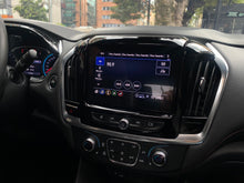 Cargar imagen en el visor de la galería, Chevrolet Traverse RS Modelo 2023
