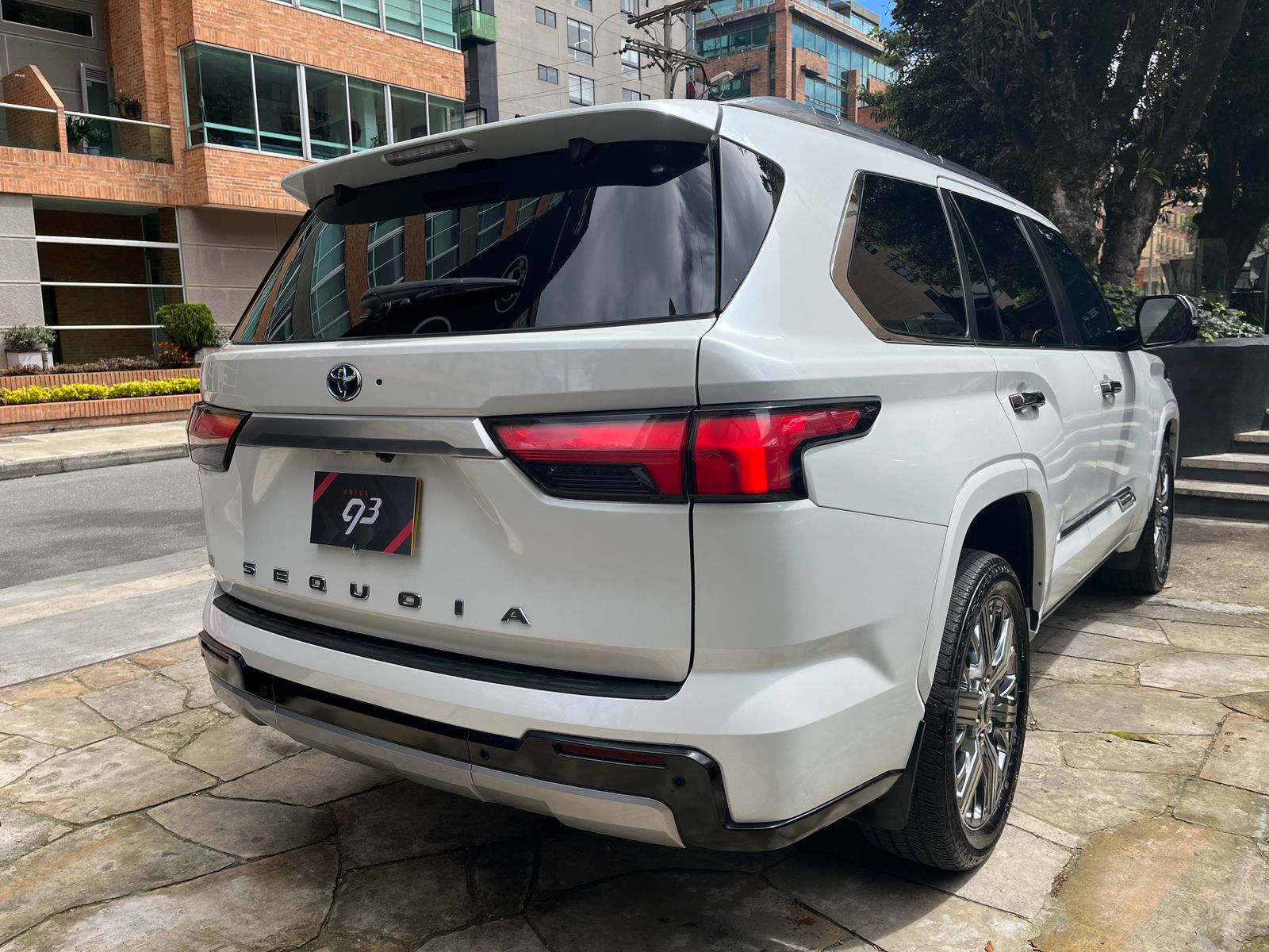 Toyota Sequoia Capstone Modelo 2024 - Autos 93