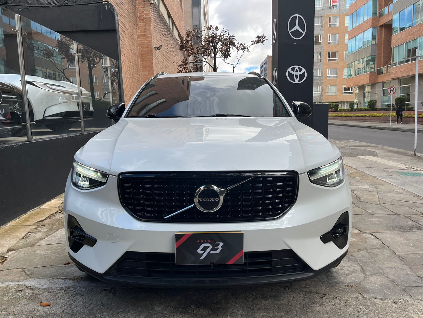 Volvo XC40 B5 Polestar Modelo 2023 - Autos 93