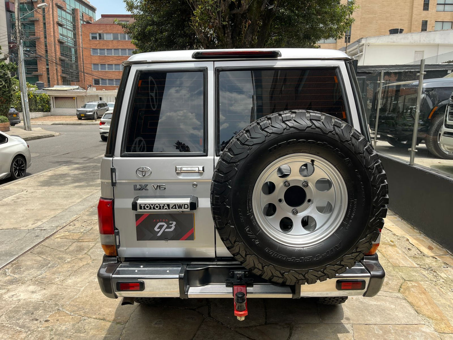 Toyota Land Cruiser 76 Modelo 2011