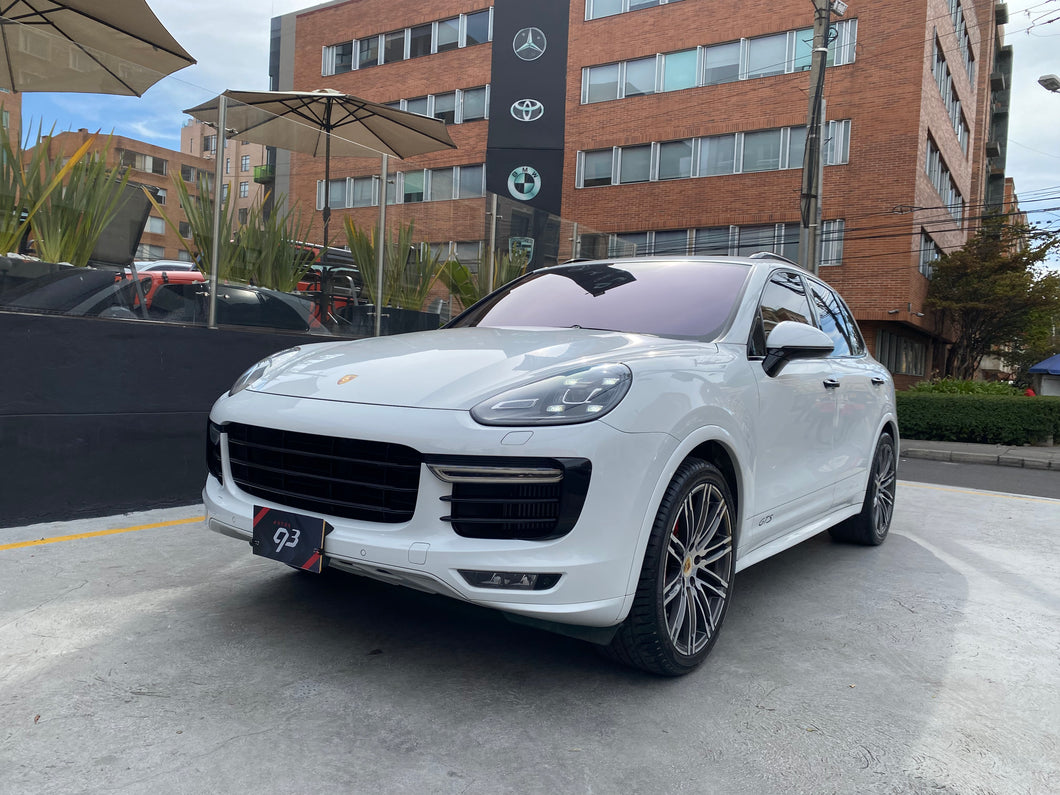 Porsche Cayenne GTS Modelo 2018