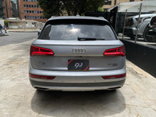 Cargar imagen en el visor de la galería, AUDI Q5 45 TFSI Modelo 2019
