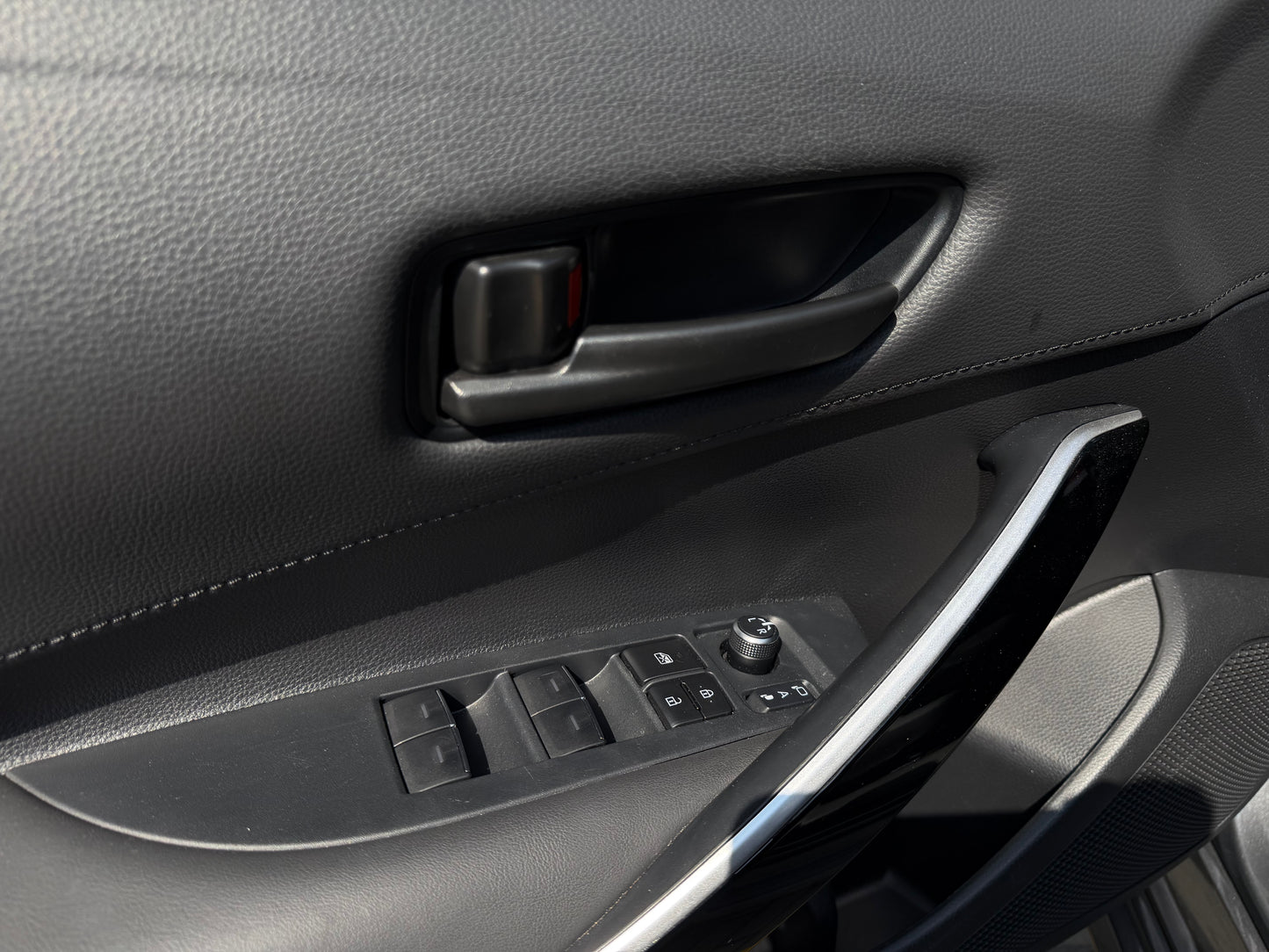 Toyota Corolla XEi Hybrid Modelo 2024 - Autos 93