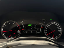 Cargar imagen en el visor de la galería, Toyota LC300 VX-R Diésel Modelo 2024
