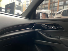 Cargar imagen en el visor de la galería, Chevrolet Traverse RS Modelo 2023
