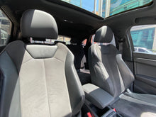 Cargar imagen en el visor de la galería, AUDI Q3 SportBack 40 TFSI S-Line Modelo 2022

