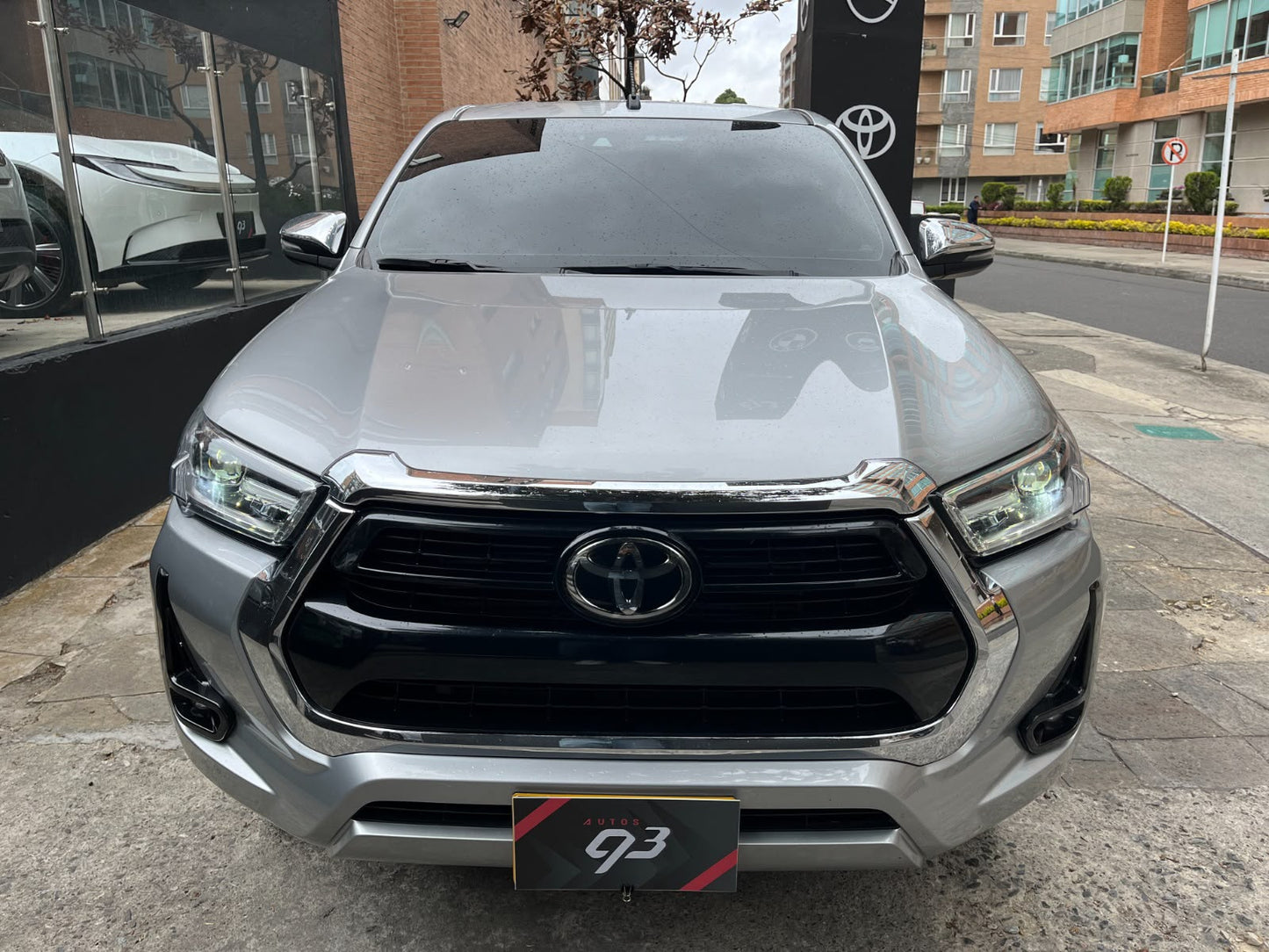 Toyota Hilux SRX 2.8 4x4 AT Modelo 2024