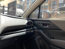 Cargar imagen en el visor de la galería, Subaru Crosstrek ES Modelo 2024
