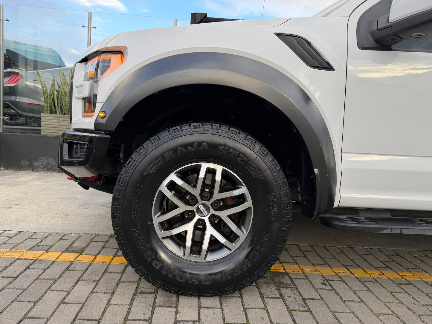 Ford F-150 Raptor Doble Cabina Modelo 2018