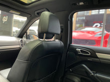 Cargar imagen en el visor de la galería, Porsche Cayenne S Modelo 2017
