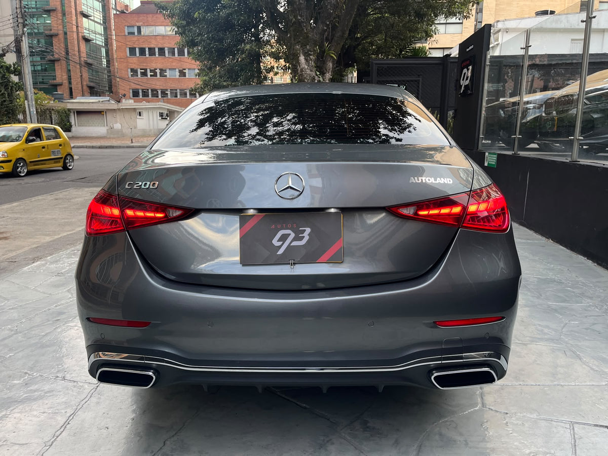 Mercedes-Benz C200 2025
