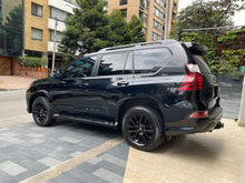Cargar imagen en el visor de la galería, Lexus GX 460 Modelo 2022
