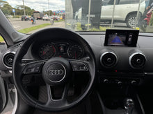 Cargar imagen en el visor de la galería, Audi A3 Sportback Modelo 2019
