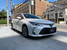 Cargar imagen en el visor de la galería, Toyota Corolla XEI Híbrido Modelo 2022
