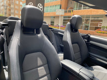 Cargar imagen en el visor de la galería, Mercedes-Benz E200 Cabriolet Modelo 2014
