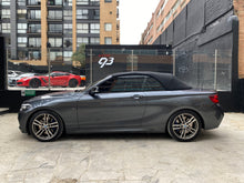 Cargar imagen en el visor de la galería, BMW M240I Cabriolet Modelo 2021
