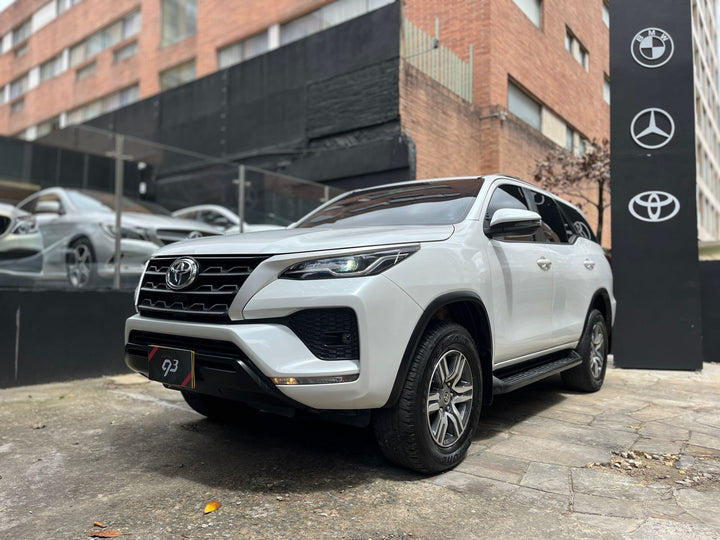Toyota Fortuner SR Modelo 2023