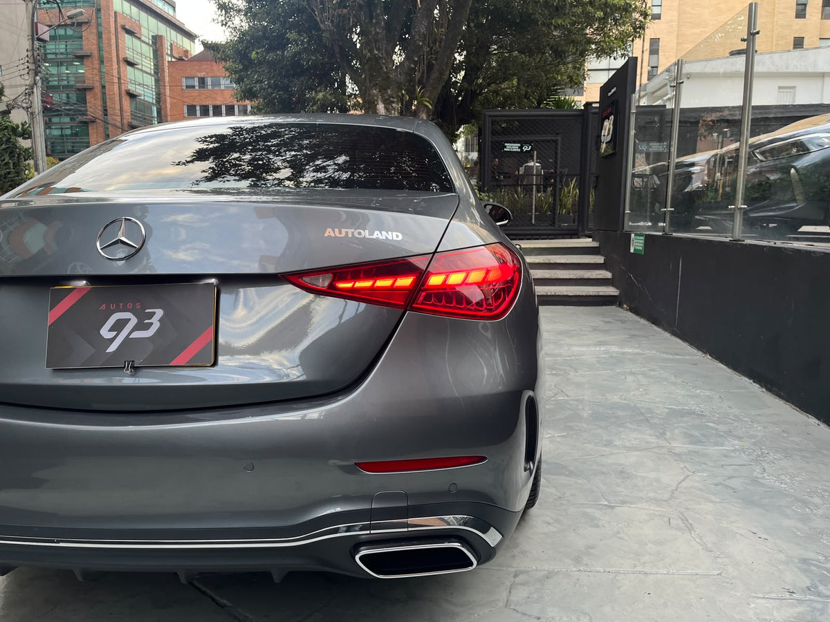 Mercedes-Benz C200 2025