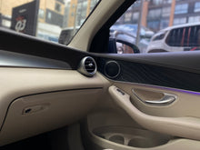 Cargar imagen en el visor de la galería, Mercedes-Benz GLC 300 4MATIC Modelo 2020
