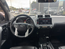 Cargar imagen en el visor de la galería, Toyota Prado TXL Modelo 2014
