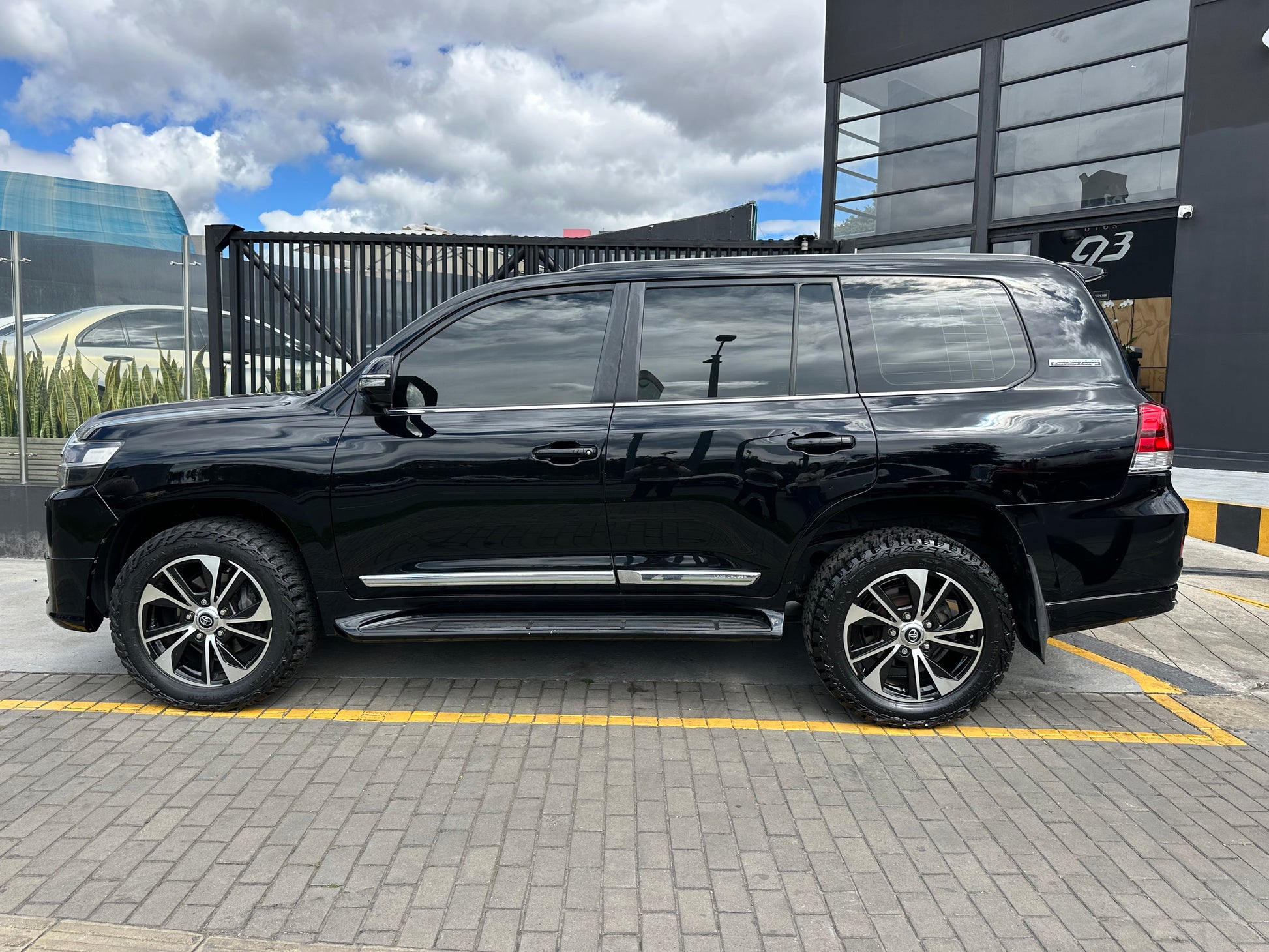Toyota Land Cruiser 200 VX V8 Executive Lounge modelo 2017 - Autos 93