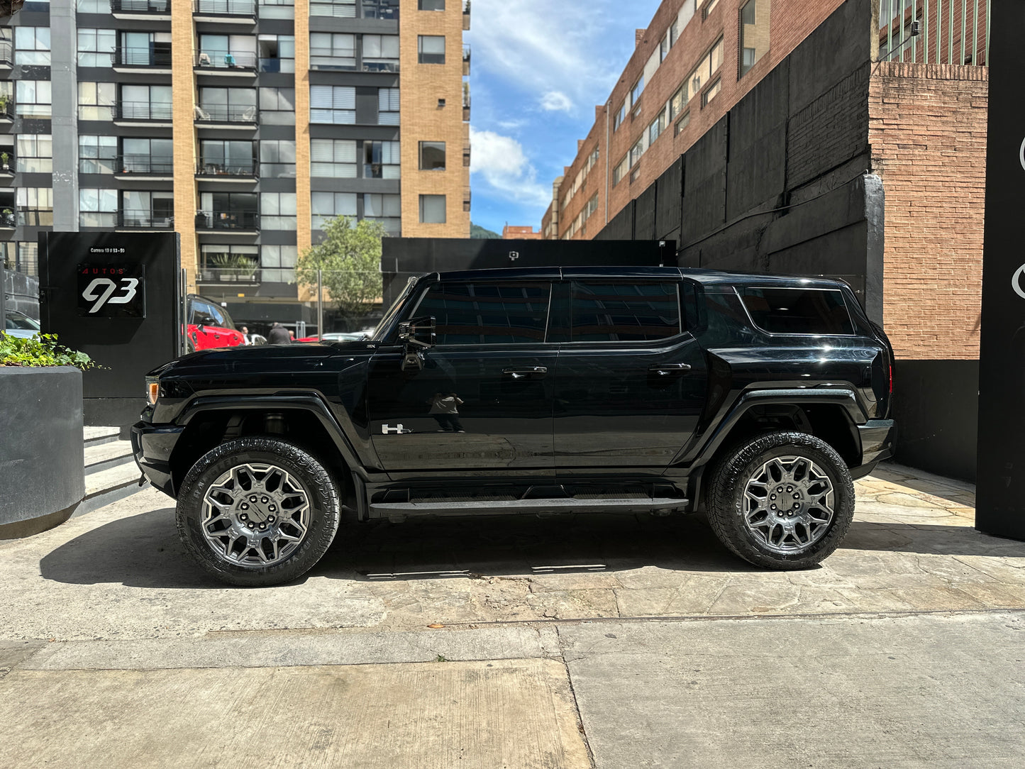GMC Hummer EV SUV Blindada Modelo 2025 - Autos 93
