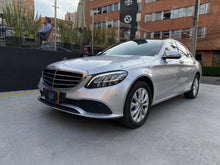 Cargar imagen en el visor de la galería, Mercedes-Benz C200 Modelo 2020
