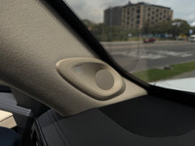 Cargar imagen en el visor de la galería, Toyota LC300 VX-R Diésel Modelo 2024
