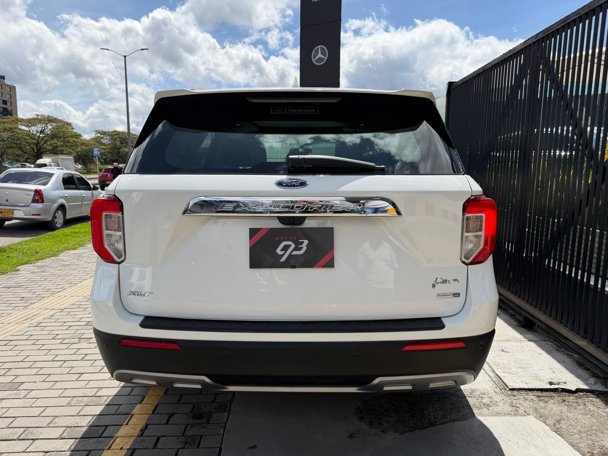 Ford Explorer XLT Modelo 2022 - Autos 93