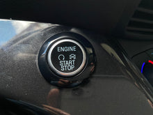 Cargar imagen en el visor de la galería, Ford Escape ST Line Modelo 2020
