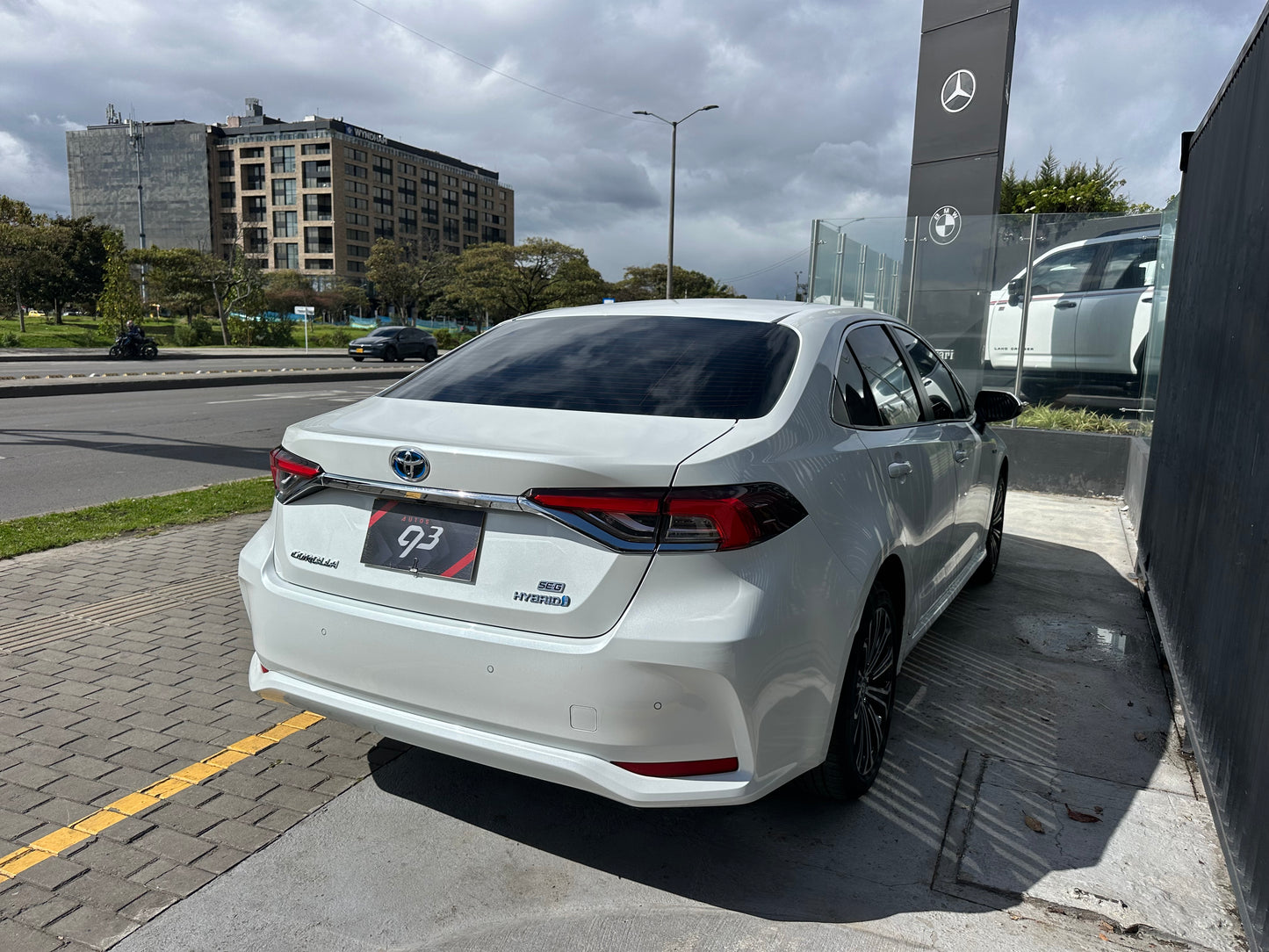 TOYOTA COROLLA HYBRID 1.8 (2023)