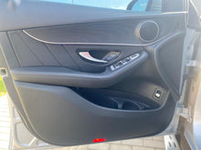 Cargar imagen en el visor de la galería, Mercedes-Benz GLC 300 Coupé 4Matic Modelo 2021

