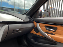 Cargar imagen en el visor de la galería, BMW 420I Cabriolet Modelo 2020
