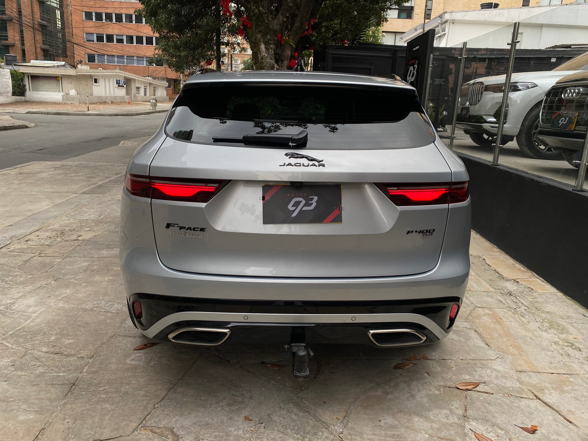 Jaguar F Pace P400 Hibrida Modelo 2022 - Autos 93