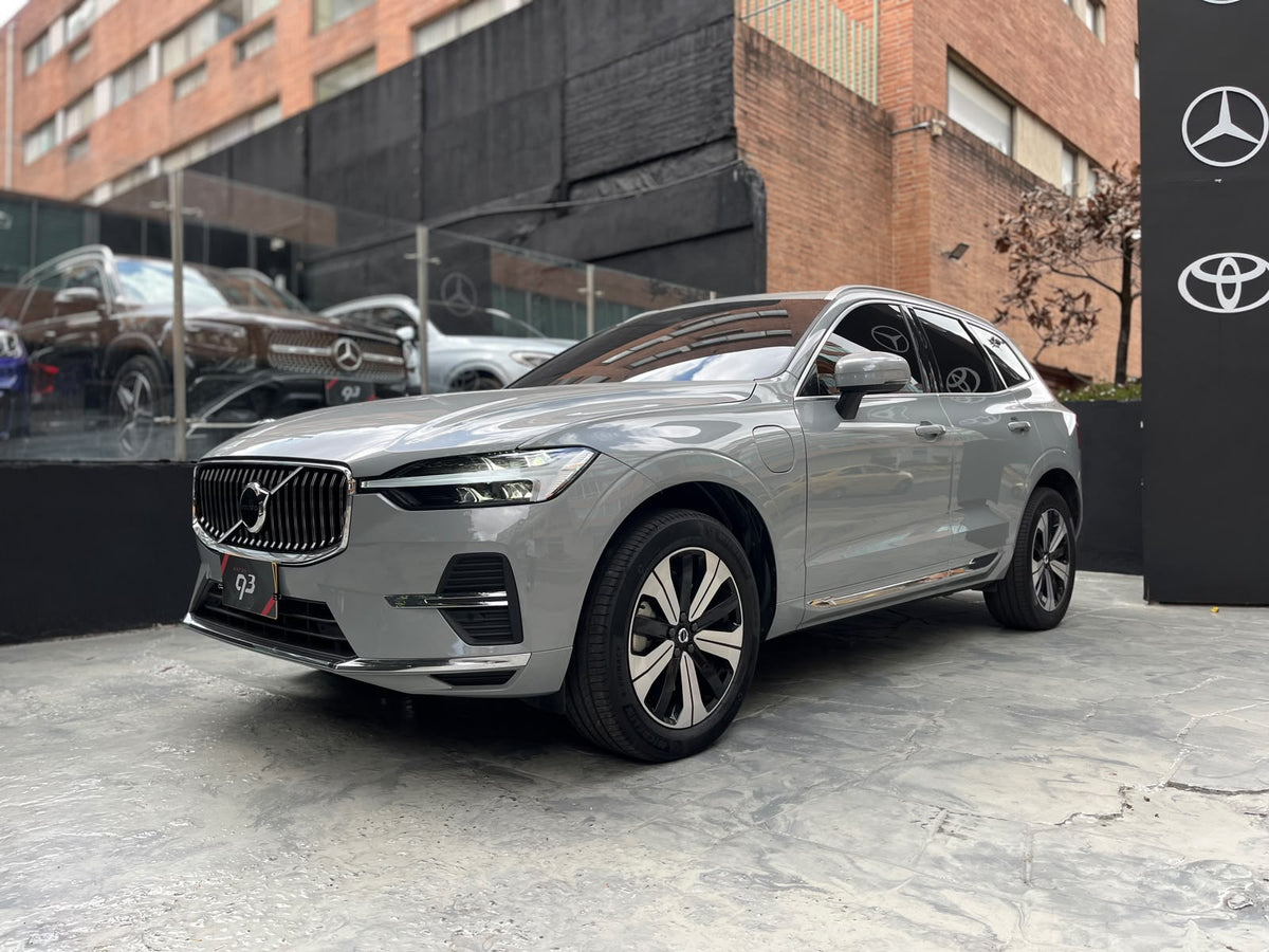 Volvo XC60 T8 Modelo 2025