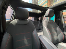 Cargar imagen en el visor de la galería, Mercedes-Benz GLA 200 Modelo 2022
