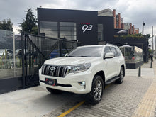 Cargar imagen en el visor de la galería, Toyota Prado TXL Modelo 2014

