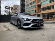 Cargar imagen en el visor de la galería, Mercedes-Benz CLA 200 Modelo 2023
