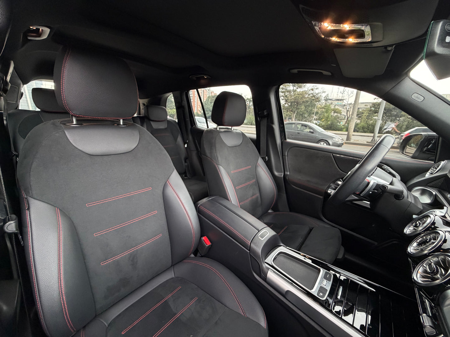 Mercedes Benz GLB200 Modelo 2024