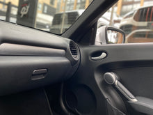 Cargar imagen en el visor de la galería, Mercedes-Benz SLK 200 Kompressor Modelo 2009
