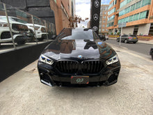 Cargar imagen en el visor de la galería, BMW X6 M50I Modelo 2023
